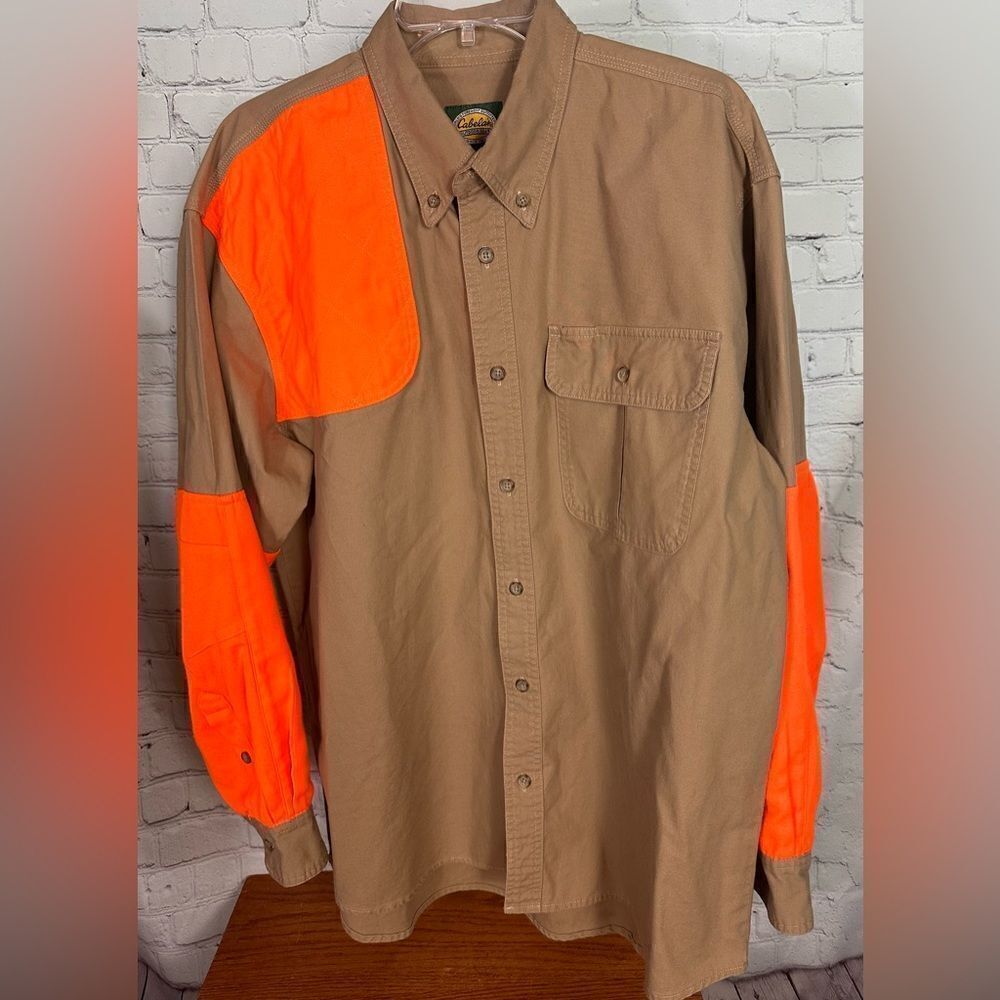 Cabela’s Hunting Shirt. Size Large.